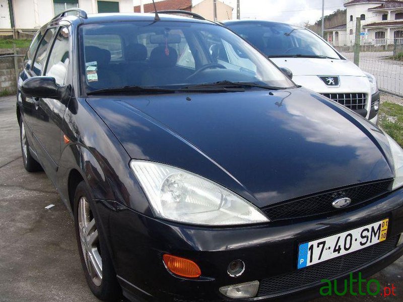2001' Ford Focus Sw photo #2