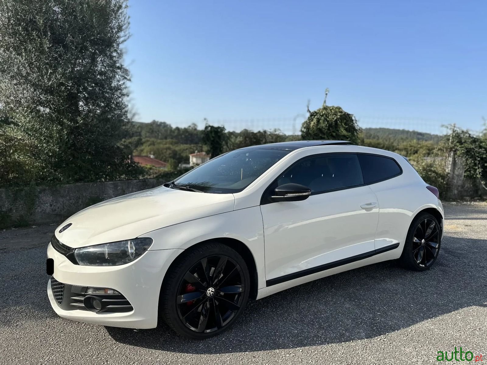 2010' Volkswagen Scirocco photo #3