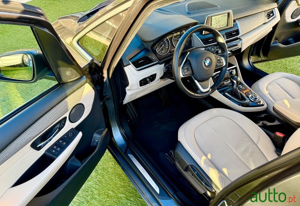 2016' BMW Série 2 D Line Luxury Auto photo #5
