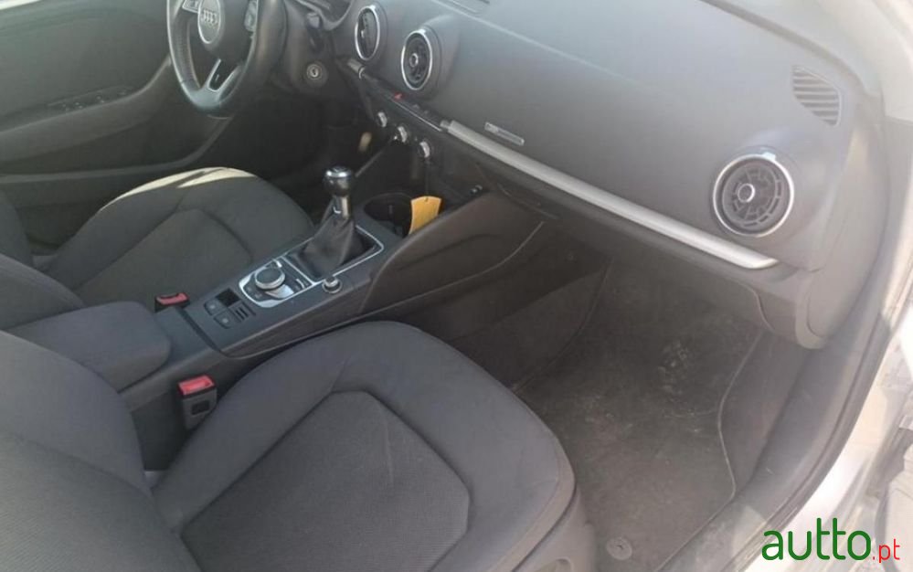 2018' Audi A3 Sportback 2.0 Tdi photo #4