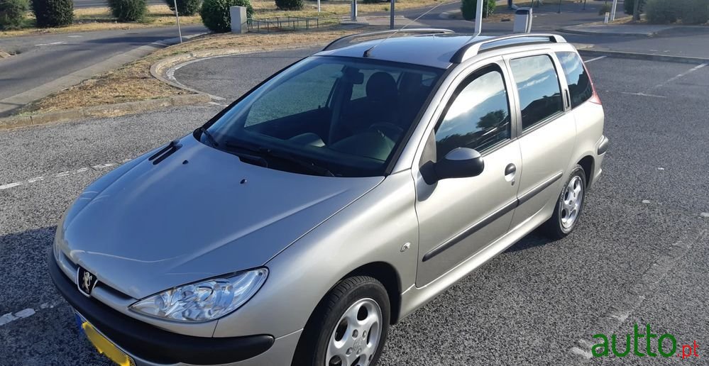 2006' Peugeot 206 Sw photo #1