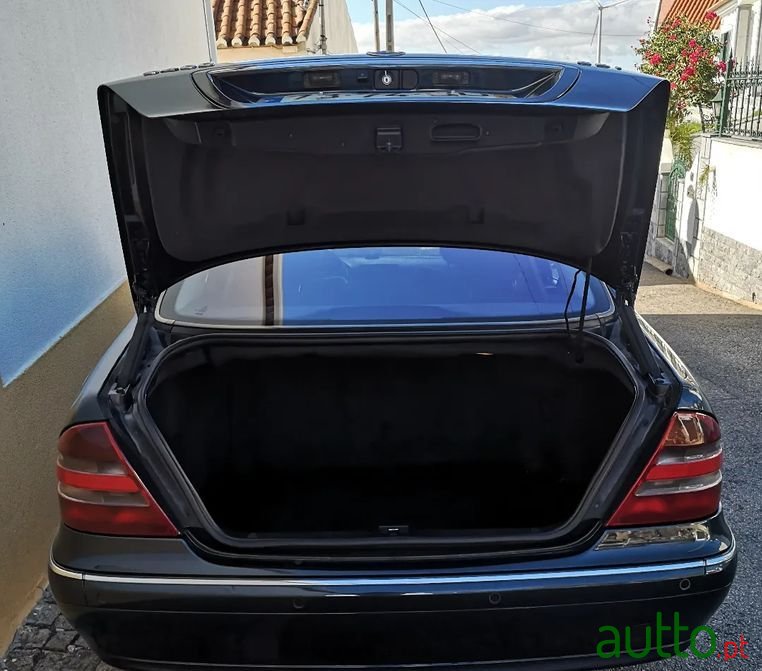 2002' Mercedes-Benz S-400 photo #5