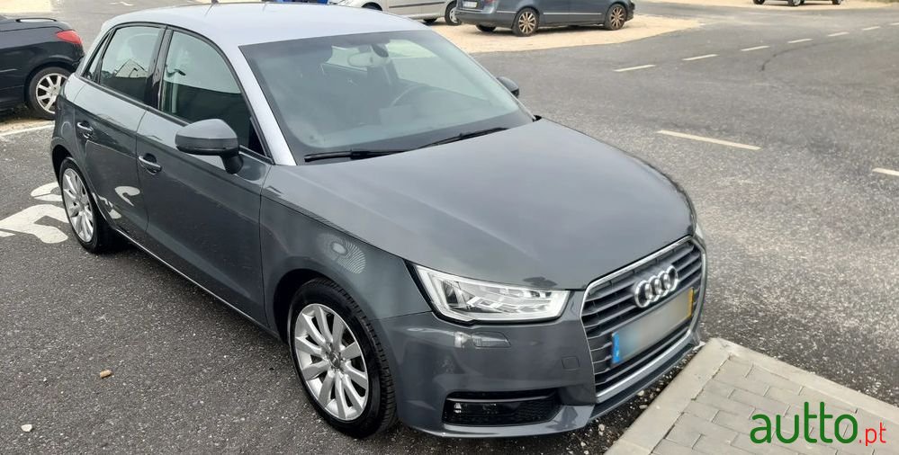 2015' Audi A1 Sportback photo #1