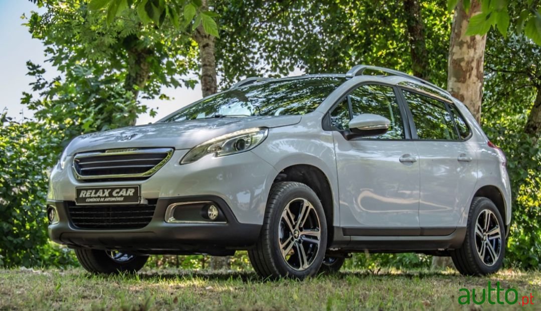 2013' Peugeot 2008 photo #3