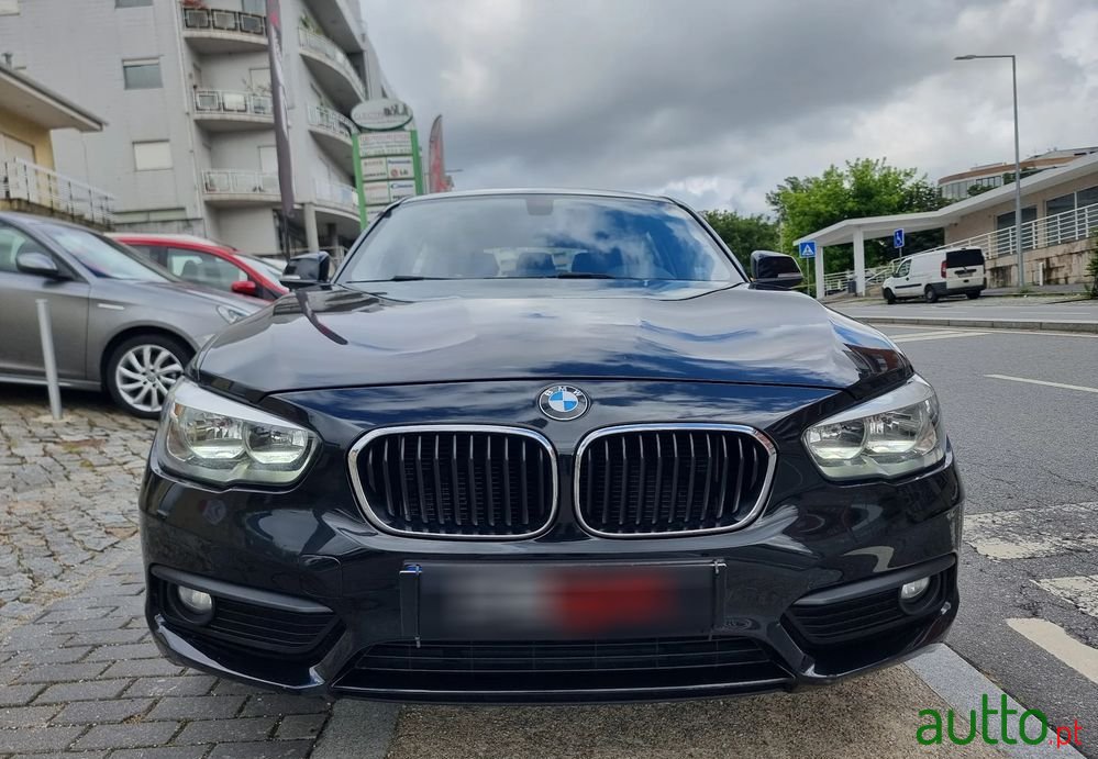 2015' BMW Série 1 D Edynamics Line Urban photo #3