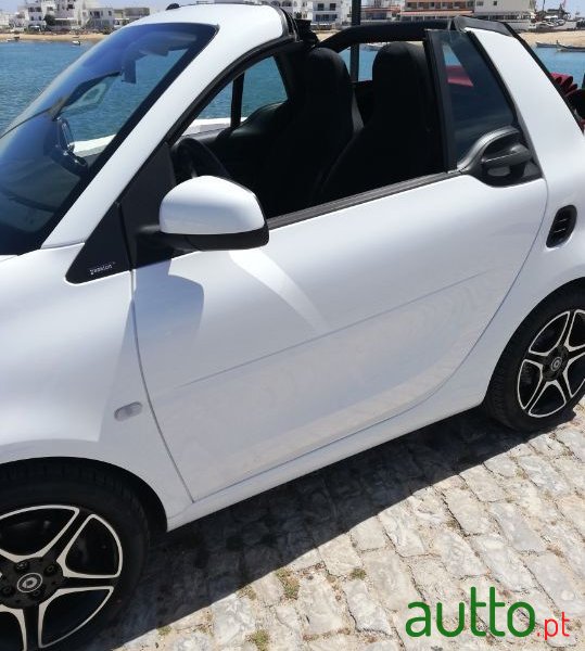 2018' Smart Fortwo photo #2