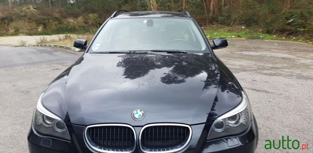 2008' BMW 520 photo #1