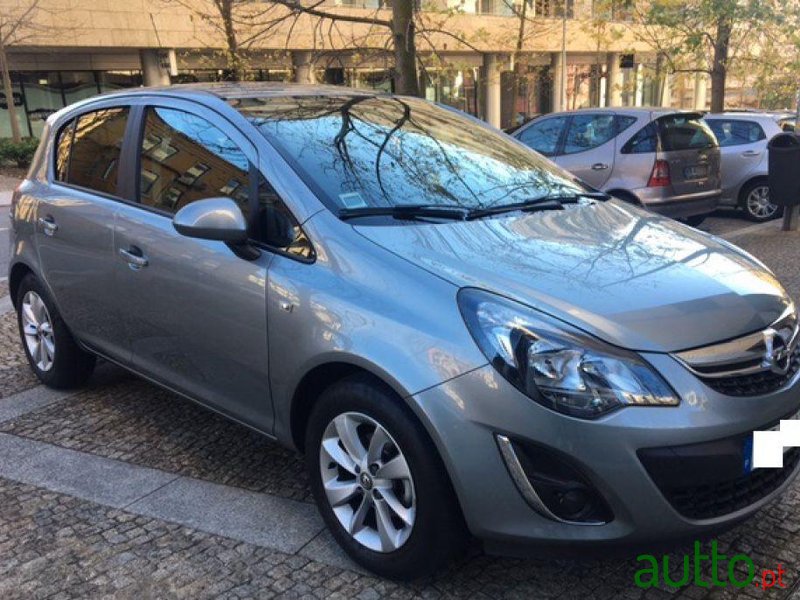 2014' Opel Corsa 1.2 Go! S/S photo #2