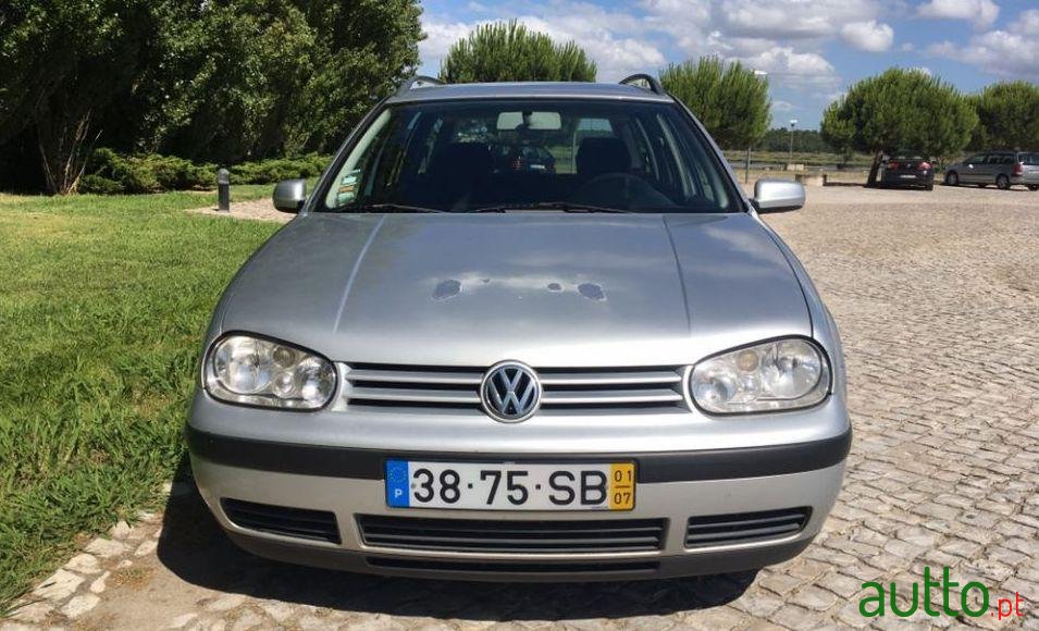 2001' Volkswagen Golf Variant photo #2