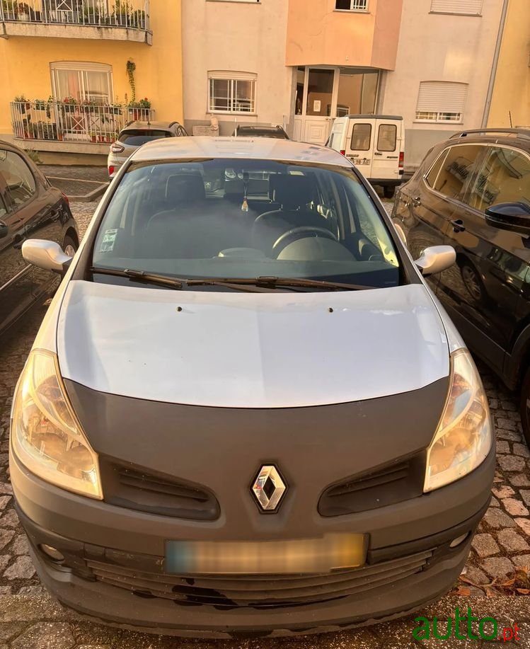 2006' Renault Clio photo #3