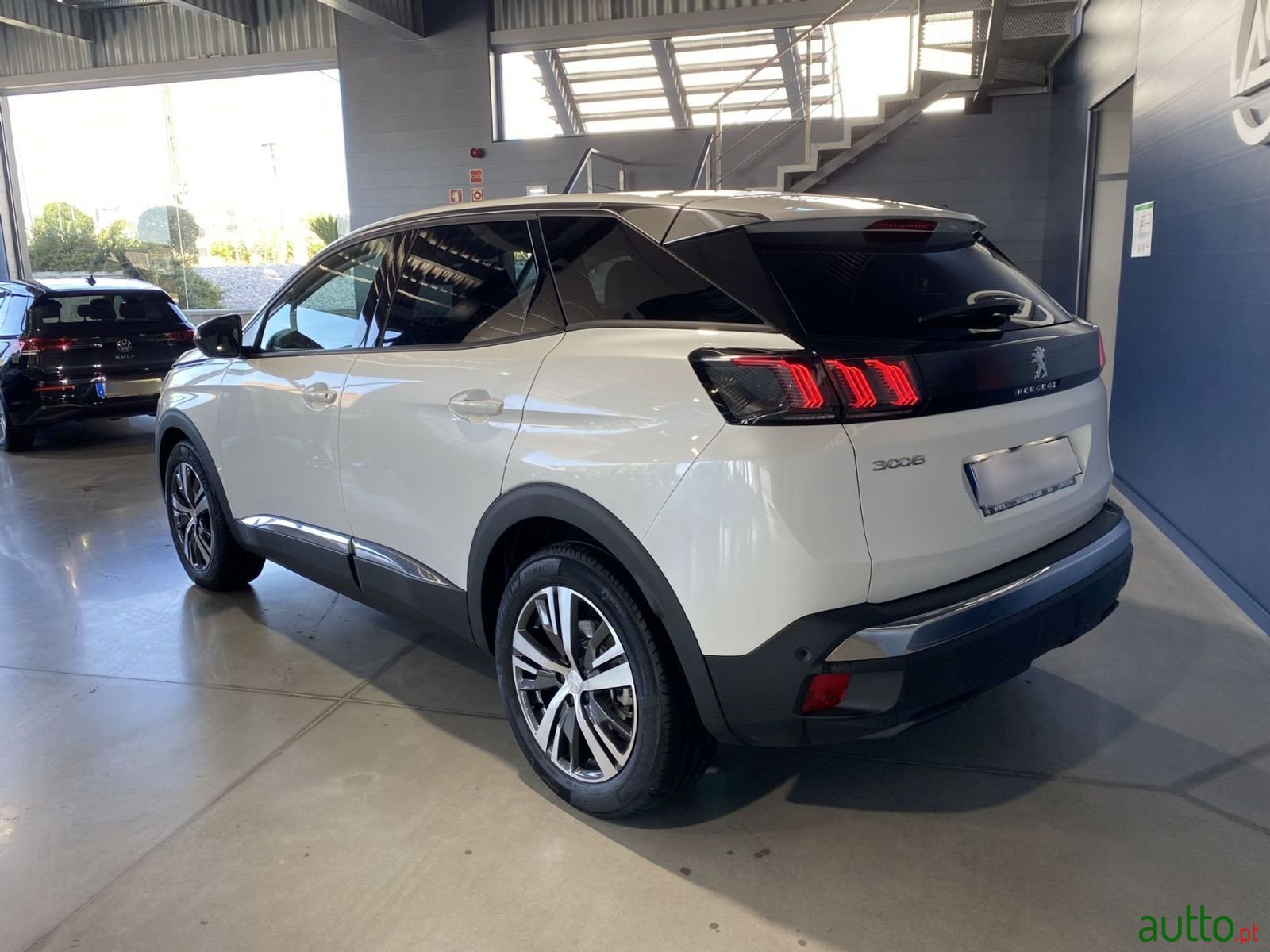 2022' Peugeot 3008 photo #3