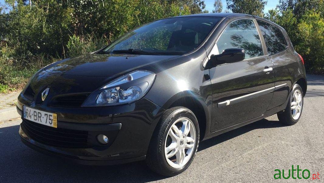 2006' Renault Clio photo #3