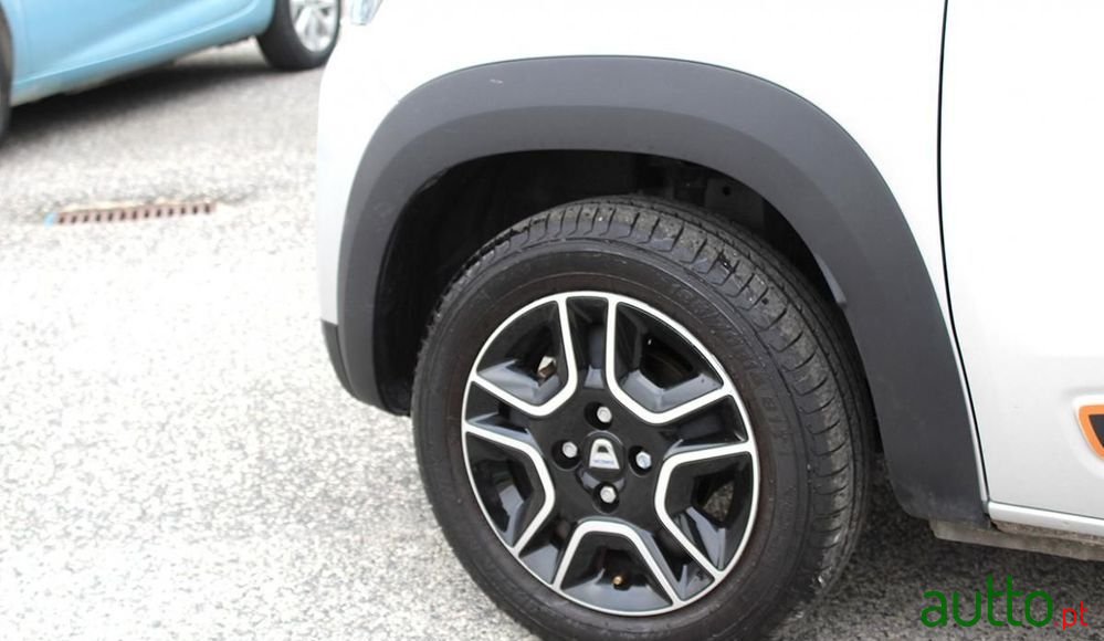 2022' Dacia Spring photo #5