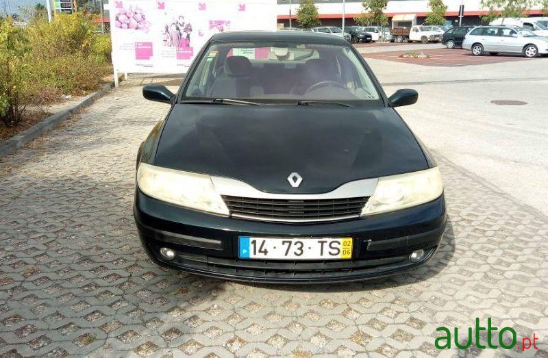 2002' Renault Laguna 1.6 Expression photo #1