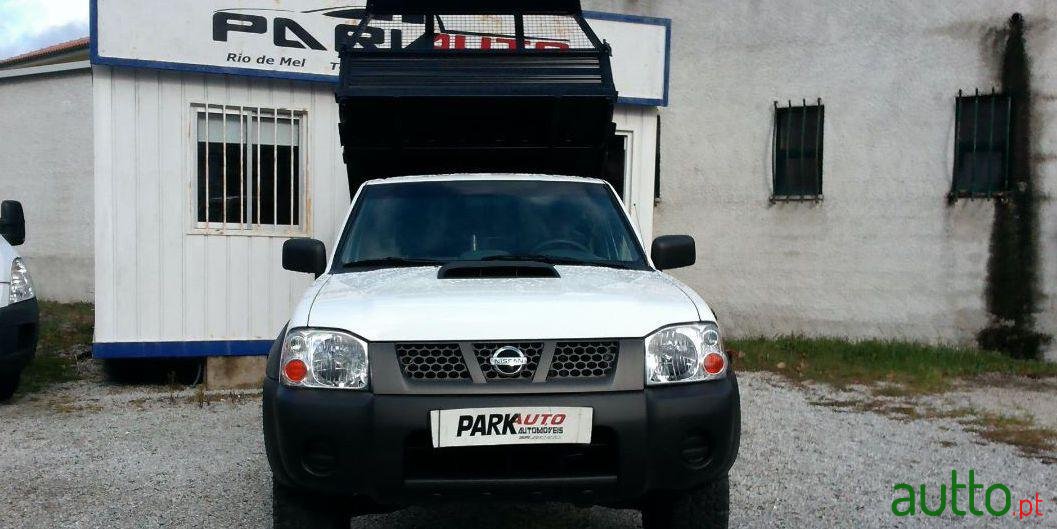 2011' Nissan Pick-Up Np300 4X4 photo #3