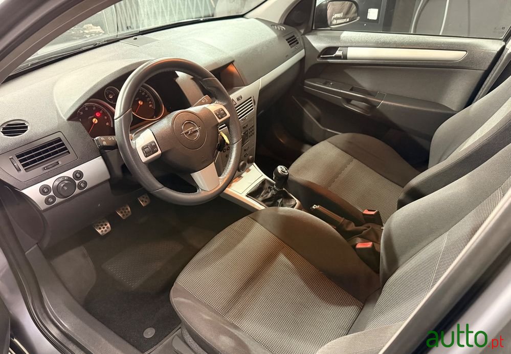 2007' Opel Astra 1.4 Edition photo #5