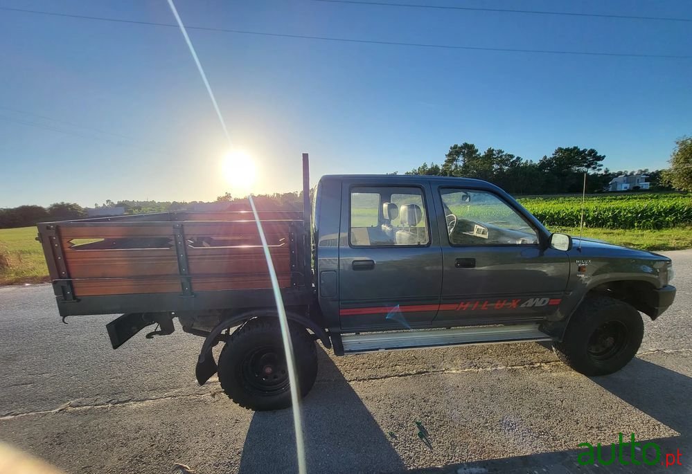 1992' Toyota Hilux photo #3