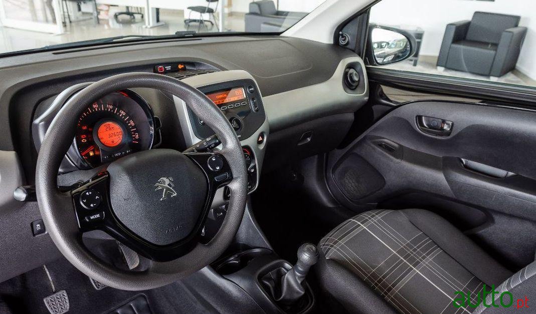 2018' Peugeot 108 1.0 Vti Active photo #3