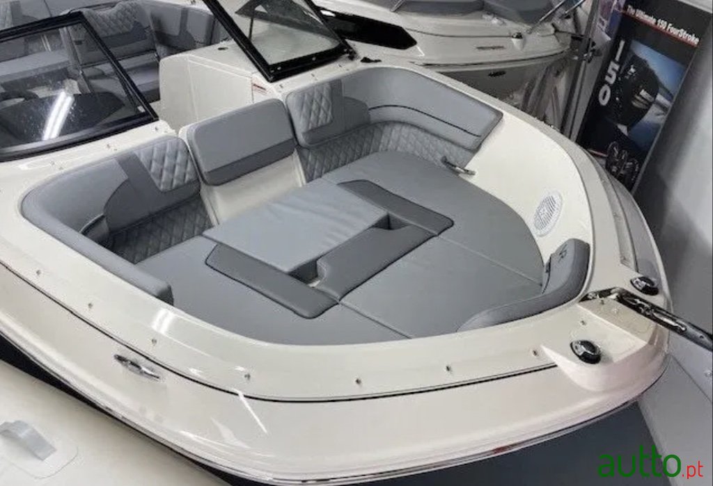 2022' Bayliner VR5 OB photo #1