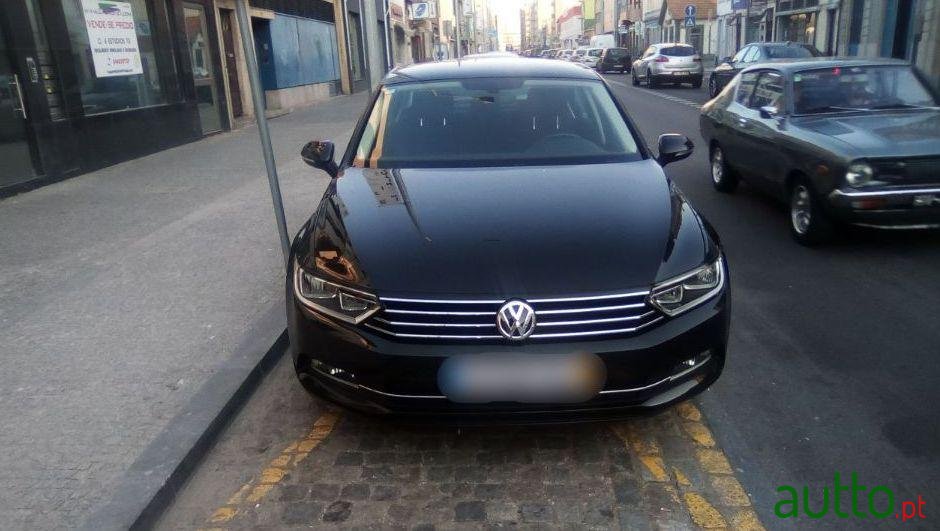 2016' Volkswagen Passat Confortline photo #1