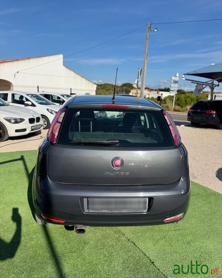 2014' Fiat Punto photo #5
