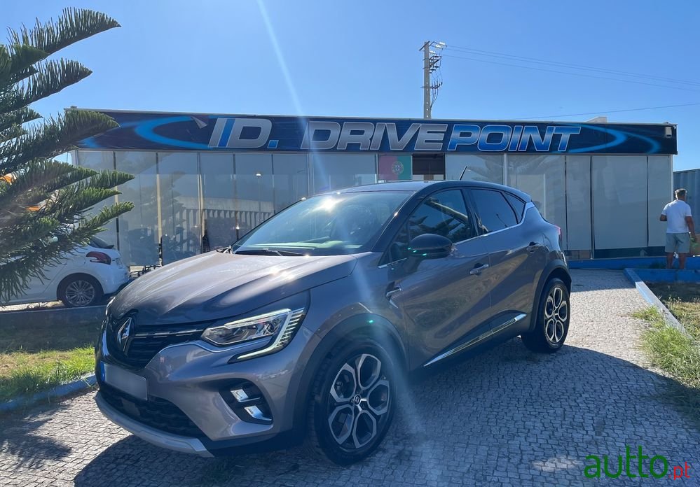 2022' Renault Captur 1.0 Tce Exclusive photo #1