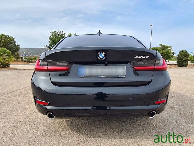 2019' BMW Série 3 D Auto photo #4