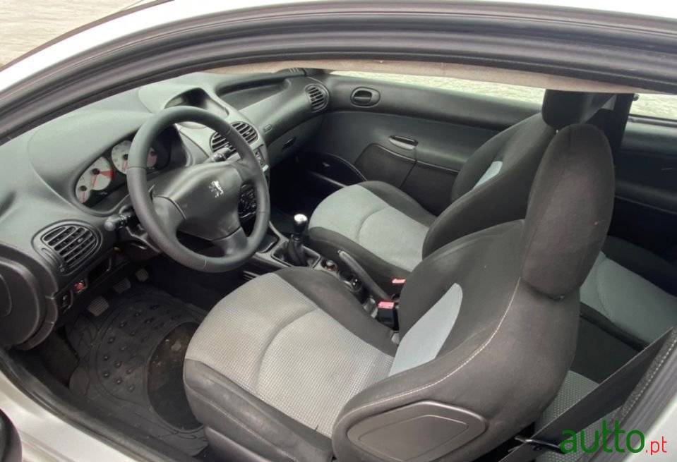 2005' Peugeot 206 photo #4