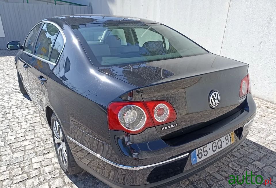 2008' Volkswagen Passat photo #4