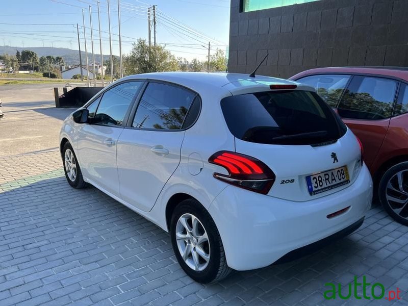 2016' Peugeot 208 photo #4