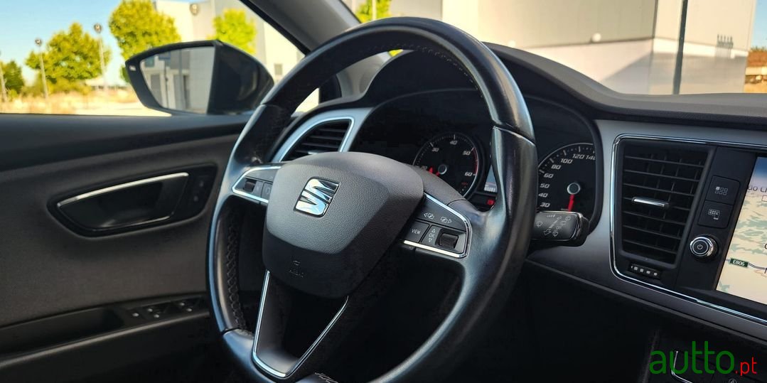 2019' SEAT Leon photo #4