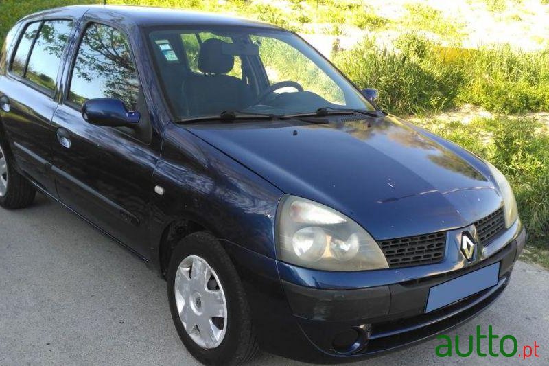 2003' Renault Clio photo #5