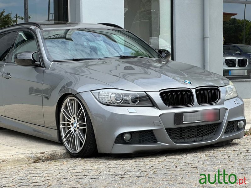 2010' BMW 320 photo #2