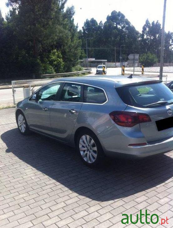 2013' Opel 1.7 CDTi Cosmo ecoFLEX photo #3