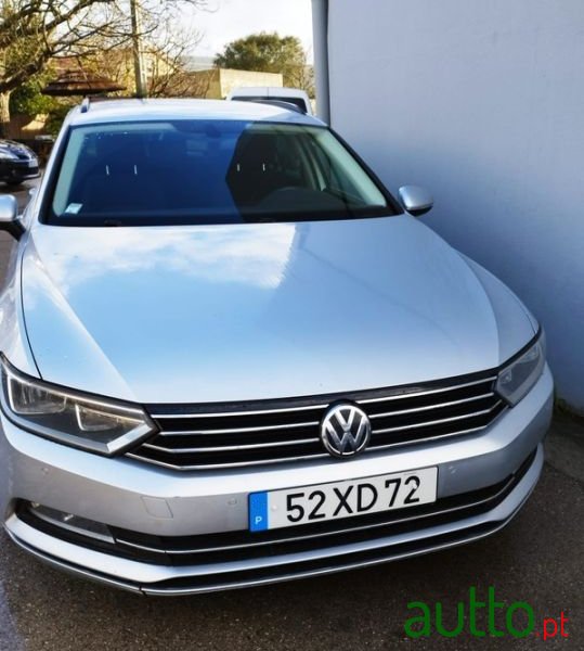 2015' Volkswagen Passat photo #1