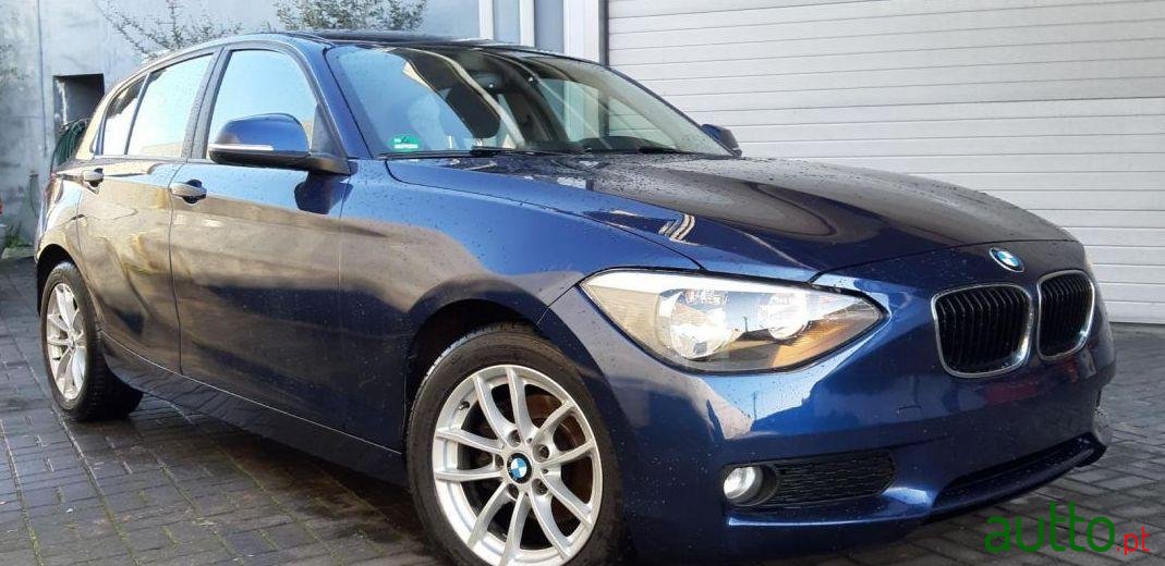 2012' BMW 116 Advantage photo #2