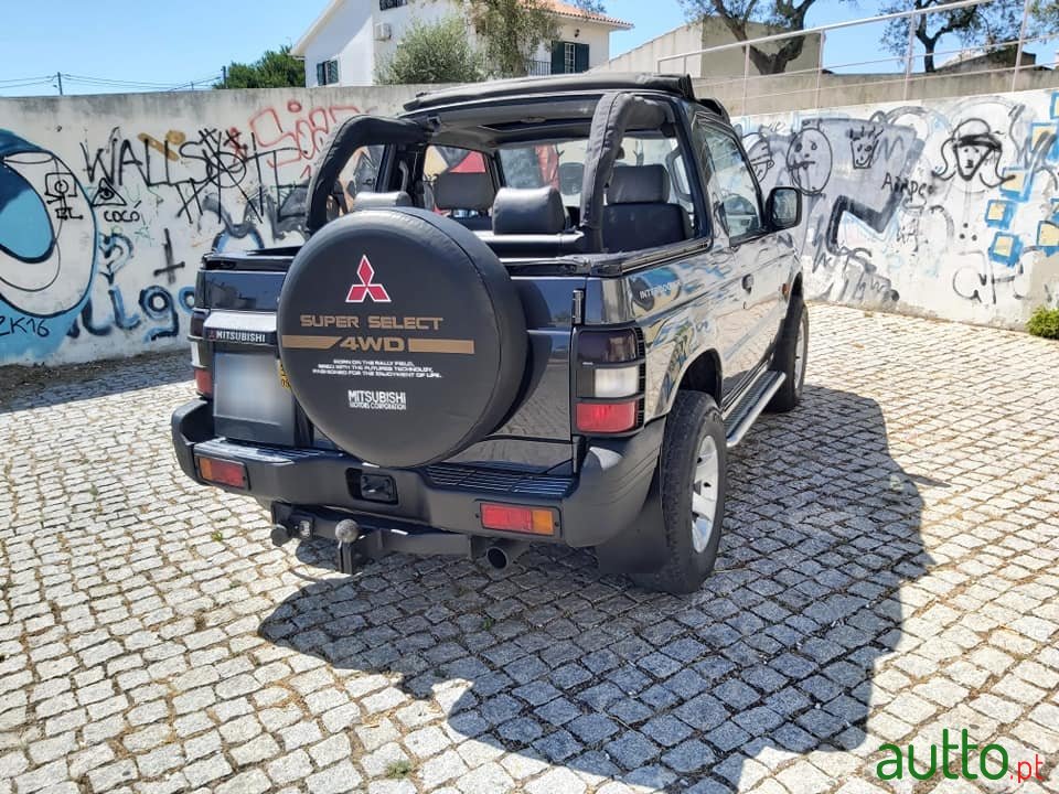 2012' Mitsubishi photo #4