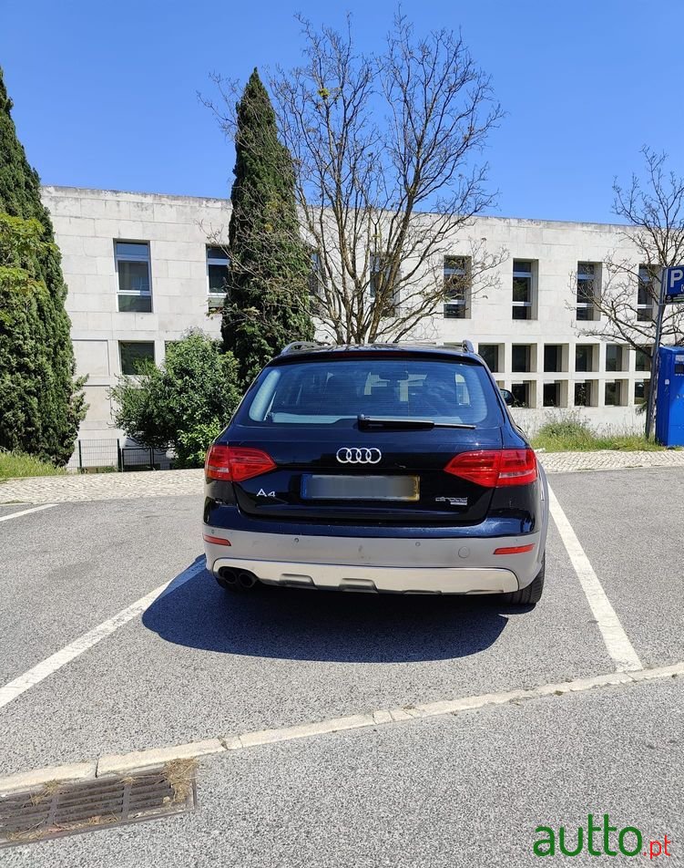 2013' Audi A4 Allroad photo #3