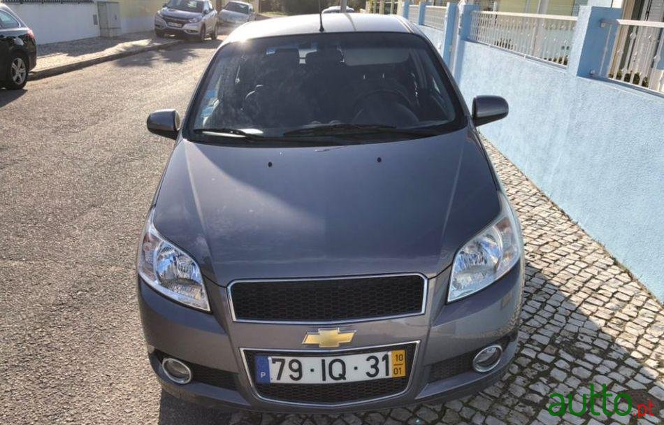 2010' Chevrolet Aveo Ls photo #3