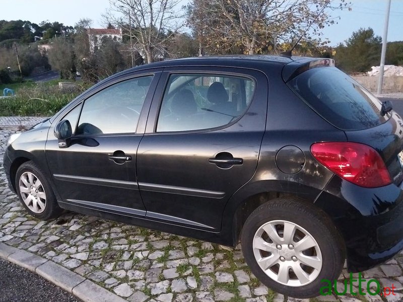 2009' Peugeot 207 1.4 16V Active photo #4