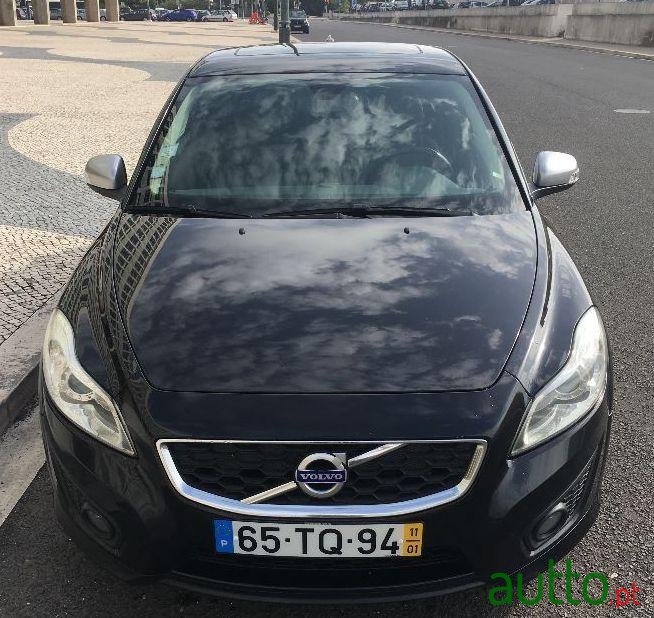 2011' Volvo C30 R-Design photo #1
