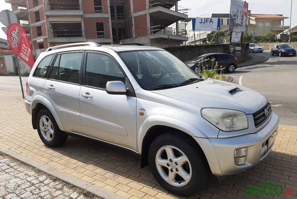 2002' Toyota RAV4 photo #4