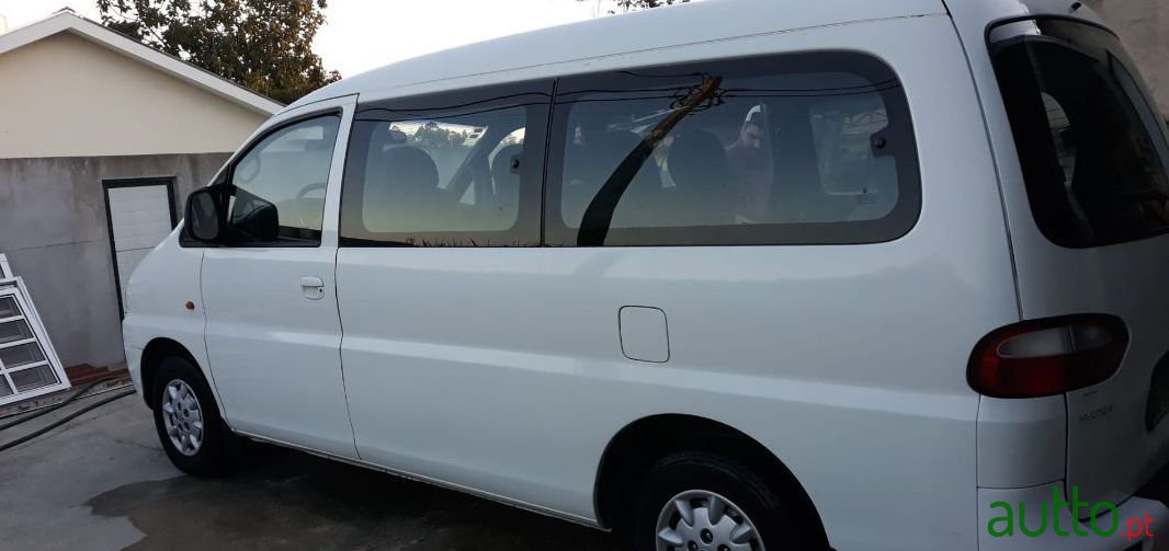 1999' Hyundai H-1 photo #3