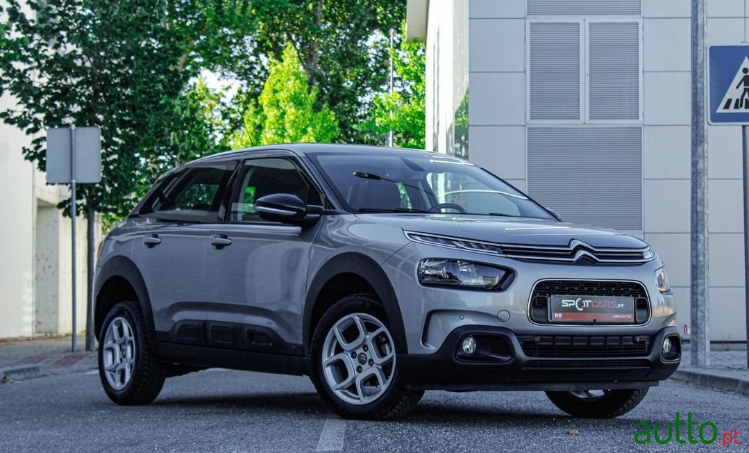 2018' Citroen C4 Cactus photo #1