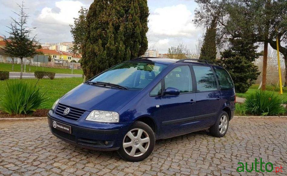 2003' Volkswagen Sharan photo #1