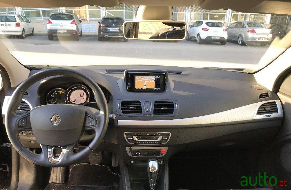 2013' Renault Megane photo #3