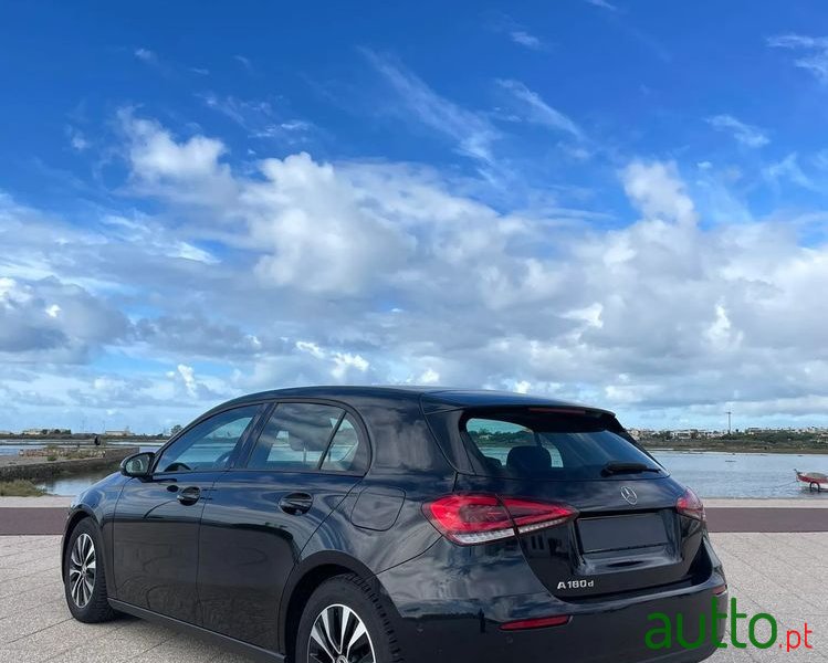 2020' Mercedes-Benz A 180 photo #4