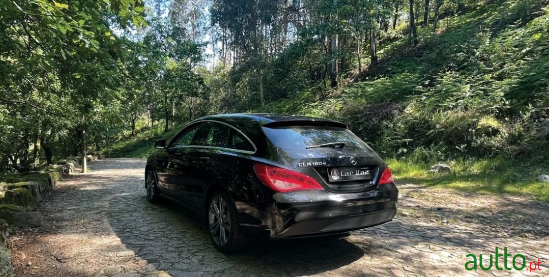 2017' Mercedes-Benz Cla-180 photo #2