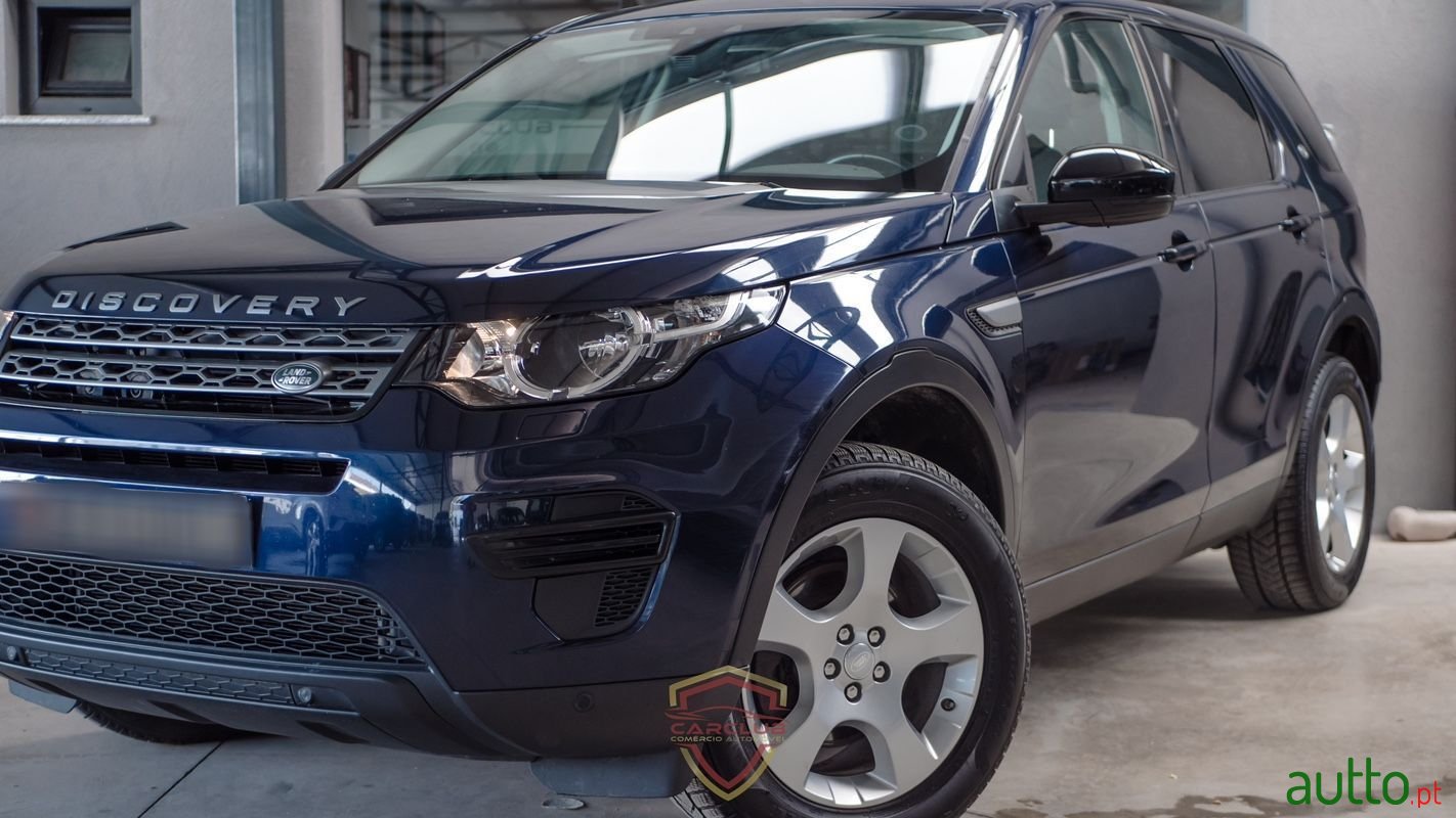 2016' Land Rover Discovery Sport photo #2