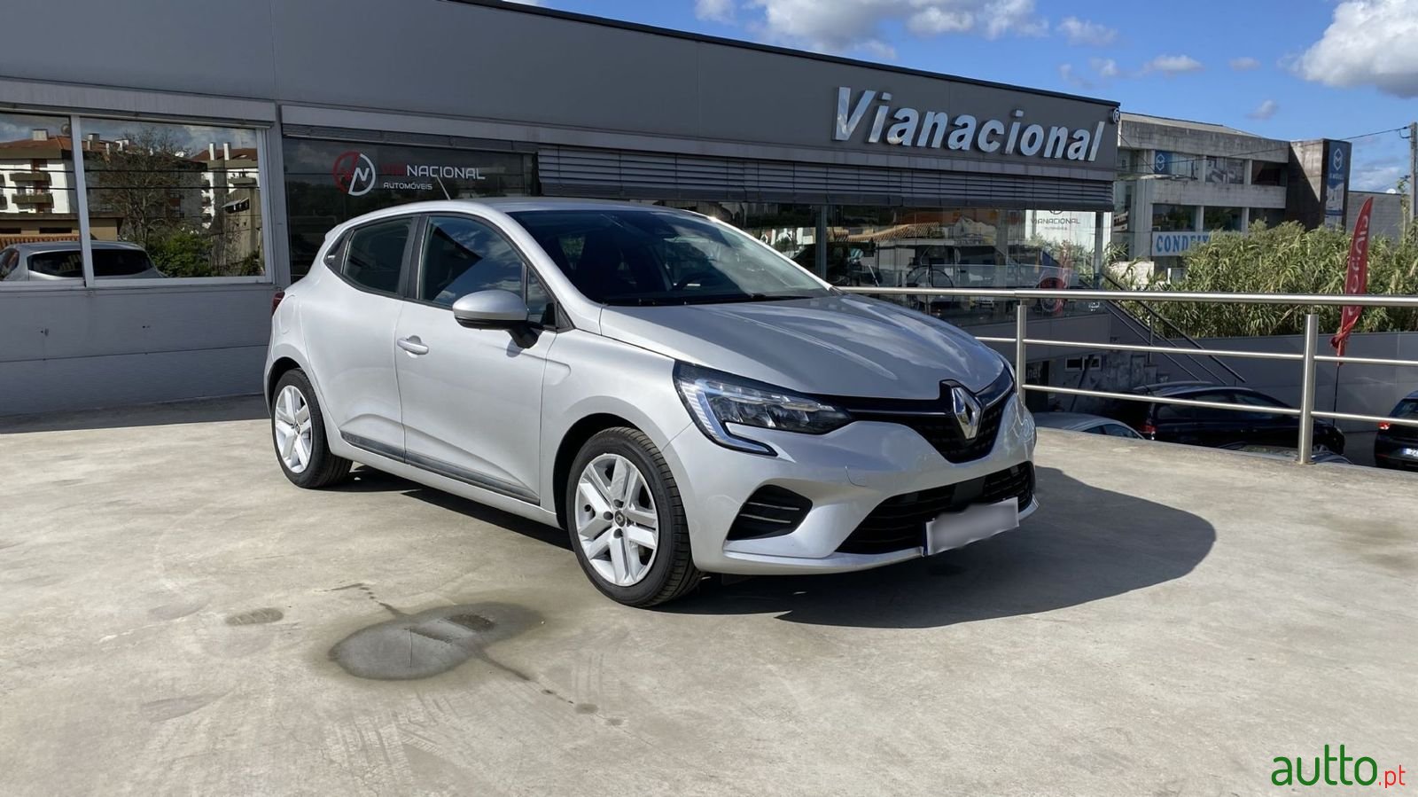 2020' Renault Clio photo #1